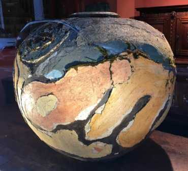 Vase Boule de Georges Sybesma chez Gabrielle Laroche