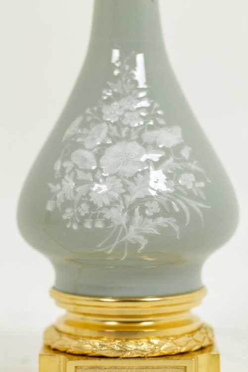 Lampe en porcelaine céladon et bronze doré, circa 1880 – Image 4