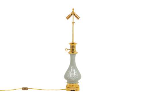 Lampe en porcelaine céladon et bronze doré, circa 1880 – Image 2