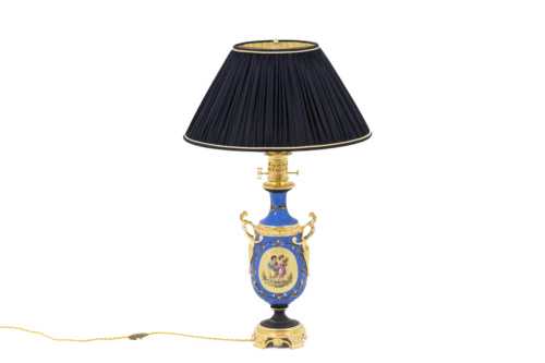 Paire de lampes en porcelaine style néoclassique, époque Napoléon III – Image 2