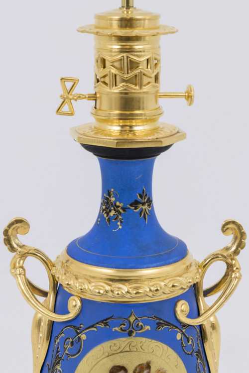 Paire de lampes en porcelaine style néoclassique, époque Napoléon III – Image 9
