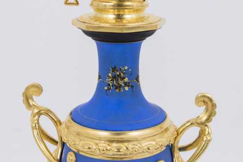 Paire de lampes en porcelaine style néoclassique, époque Napoléon III – Image 5
