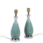 Paire de lampes en porcelaine bleue et laiton argenté, années 1970 – Image 3