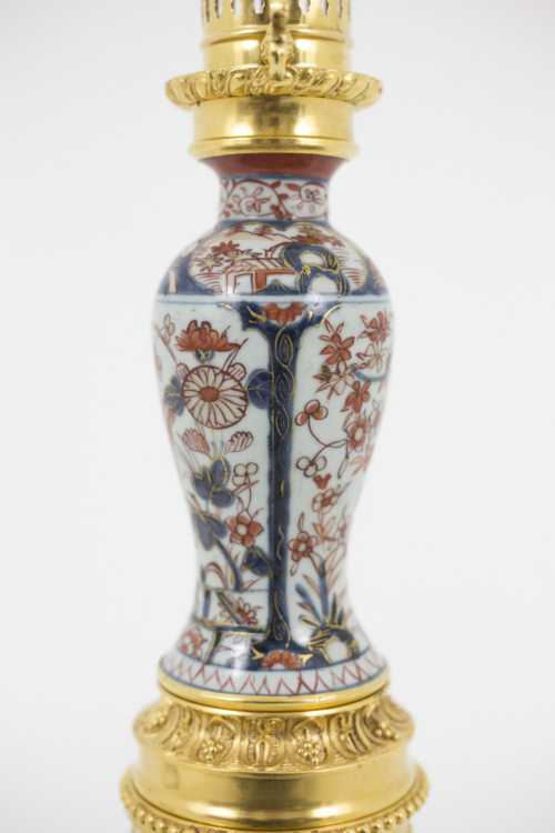 Grande lampe en porcelaine Imari et bronze doré, circa 1880 – Image 3