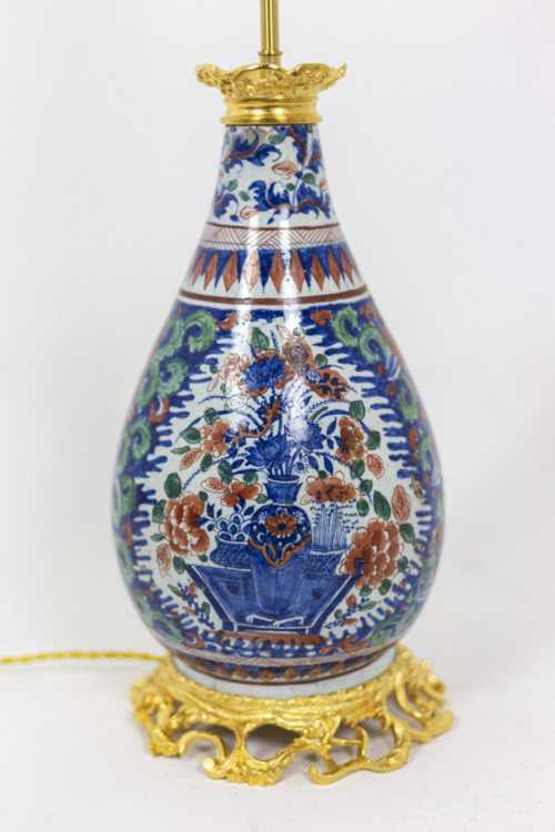 Paire de lampes en faïence de Delft et bronze doré, circa 1880 – Image 2