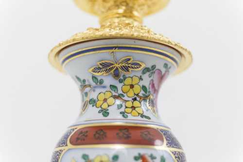 Paire de lampes en porcelaine Valentine et bronze doré, circa 1880 – Image 6