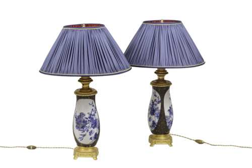 Paire de lampes en porcelaine du Japon et bronze doré, circa 1880