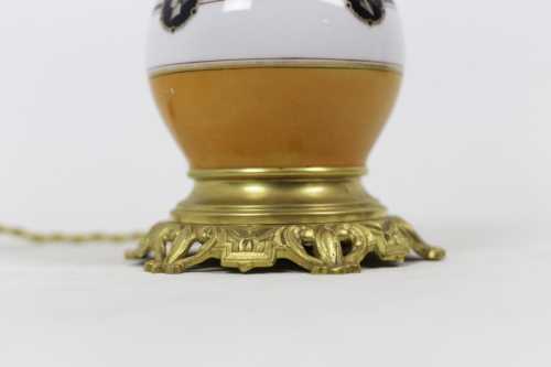 Paire de lampes en porcelaine orange et blanche, circa 1880 – Image 3