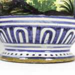Paire de grands vases en faïence polychrome, XIXe siècle – Image 4