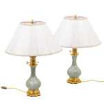 Paire de lampes de style Louis XVI en porcelaine céladon, circa 1880