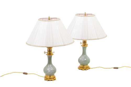 Paire de lampes de style Louis XVI en porcelaine céladon, circa 1880