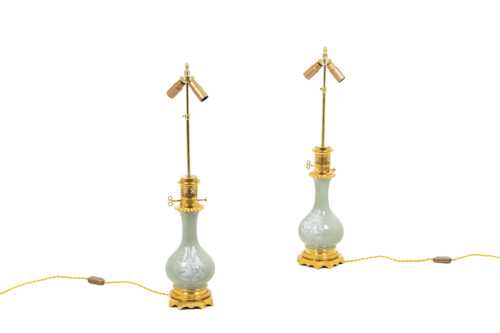 Paire de lampes de style Louis XVI en porcelaine céladon, circa 1880 – Image 2