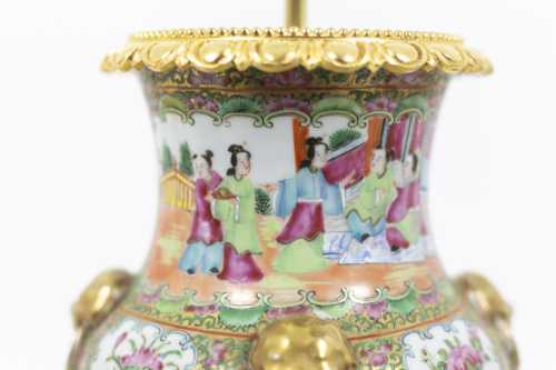 Paire de lampes en porcelaine de Canton, circa 1880 – Image 6
