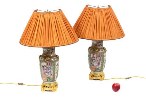 Paire de lampes en porcelaine de Canton, circa 1880 – Image 3