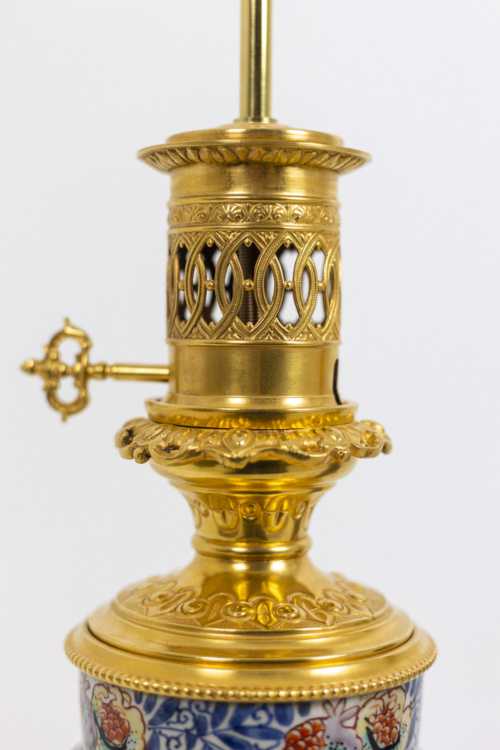 Paire de lampes en porcelaine d'Imari et bronze doré, circa 1880. – Image 11