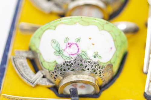 Service à thé en porcelaine céladon et métal argenté, années 1920 – Image 5