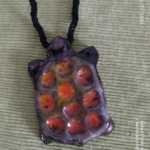 Alice Colonieu , pendentif à la tortue – Image 2