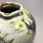 Michel Lanos grand vase boule dans l'esprit de COBRA – Image 3