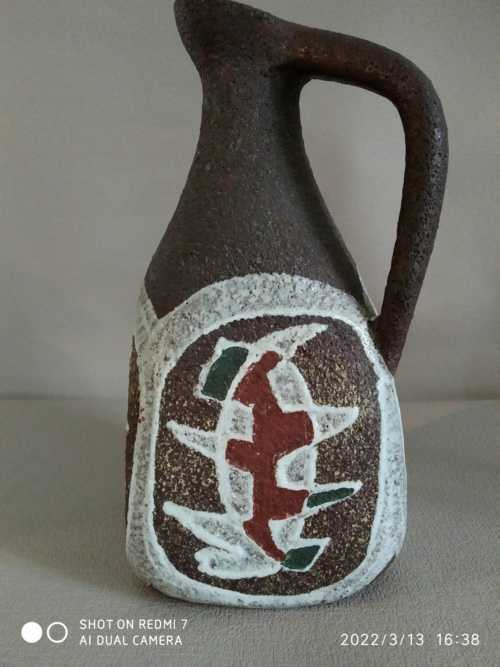 Accolay , vase pichet