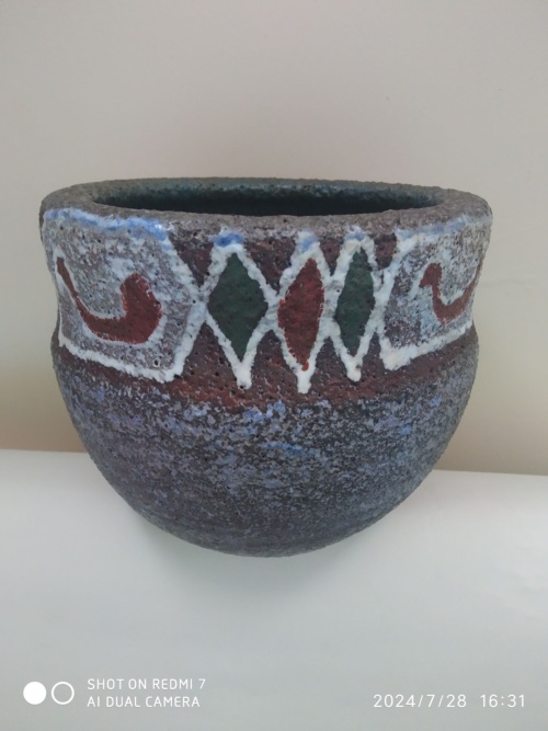 accolay, pot africaniste, décor géométrique – Image 9