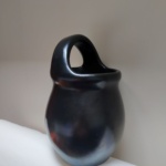 Pol Chambost , vase noir , à anse decentrée – Image 4