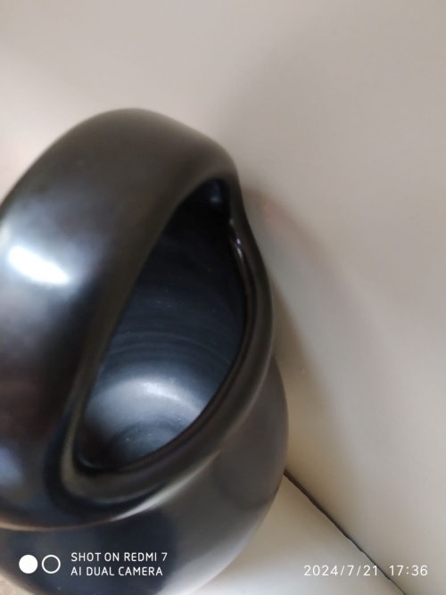 Pol Chambost , vase noir , à anse decentrée – Image 9