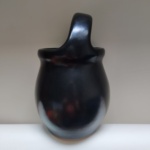 Pol Chambost , vase noir , à anse decentrée – Image 11
