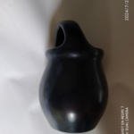 Pol Chambost , vase noir , à anse decentrée – Image 2