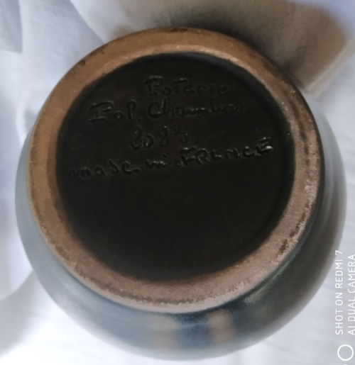 Pol Chambost , vase noir , à anse decentrée – Image 14
